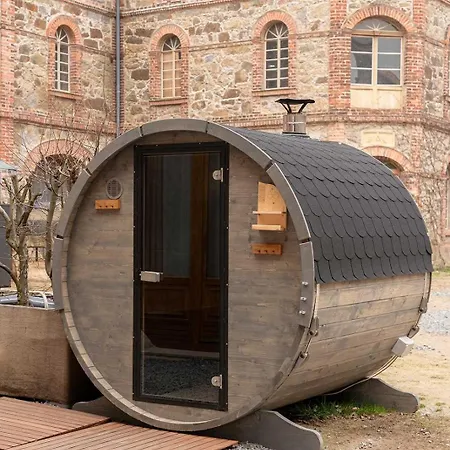 Casa de Férias Tinyhousebeidresden Mit Fasssauna Ueber Dem Wasser Schwebendes Winziges Haeuschen Naehe Dresden Saechsische Schweiz