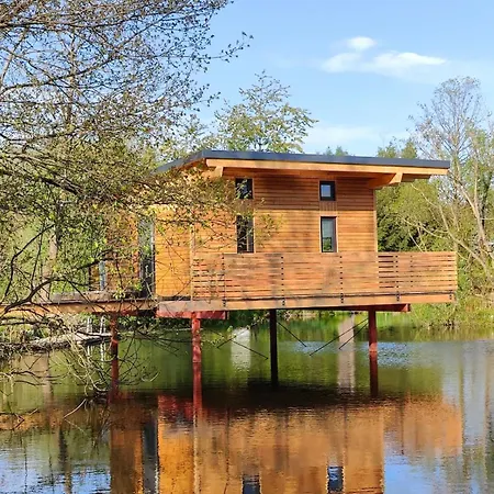Tinyhousebeidresden Mit Fasssauna Ueber Dem Wasser Schwebendes Winziges Haeuschen Naehe Dresden Saechsische Schweiz Casa de Férias Lauterbach (Rugen)