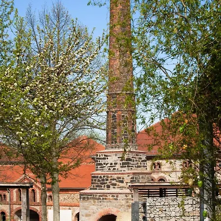 Casa de Férias Tinyhousebeidresden Mit Fasssauna Ueber Dem Wasser Schwebendes Winziges Haeuschen Naehe Dresden Saechsische Schweiz Lauterbach (Rugen)