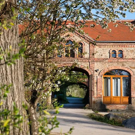 Tinyhouse Ueber Dem Wasser Schwebend, Mit Fasssauna, Naehe Dresden Saechsische Schweiz - Bestprice Casa de Férias