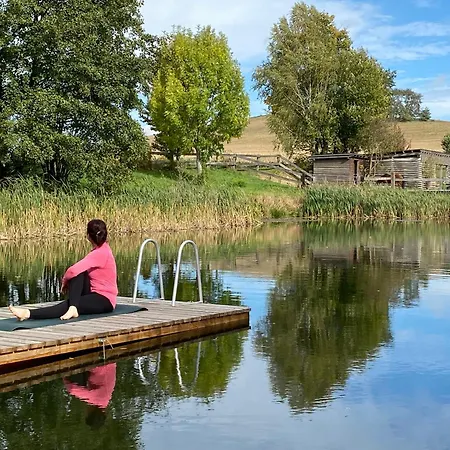Tinyhousebeidresden Mit Fasssauna Ueber Dem Wasser Schwebendes Winziges Haeuschen Naehe Dresden Saechsische Schweiz Casa de Férias